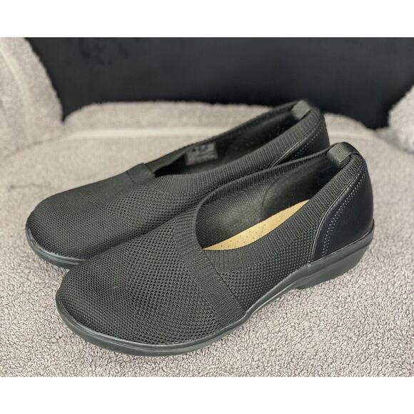 Clark’s Women’s Size 7 Collection Sashlyn Slip On Comfort Shoes Black Mesh Knit - Picture 2 of 7